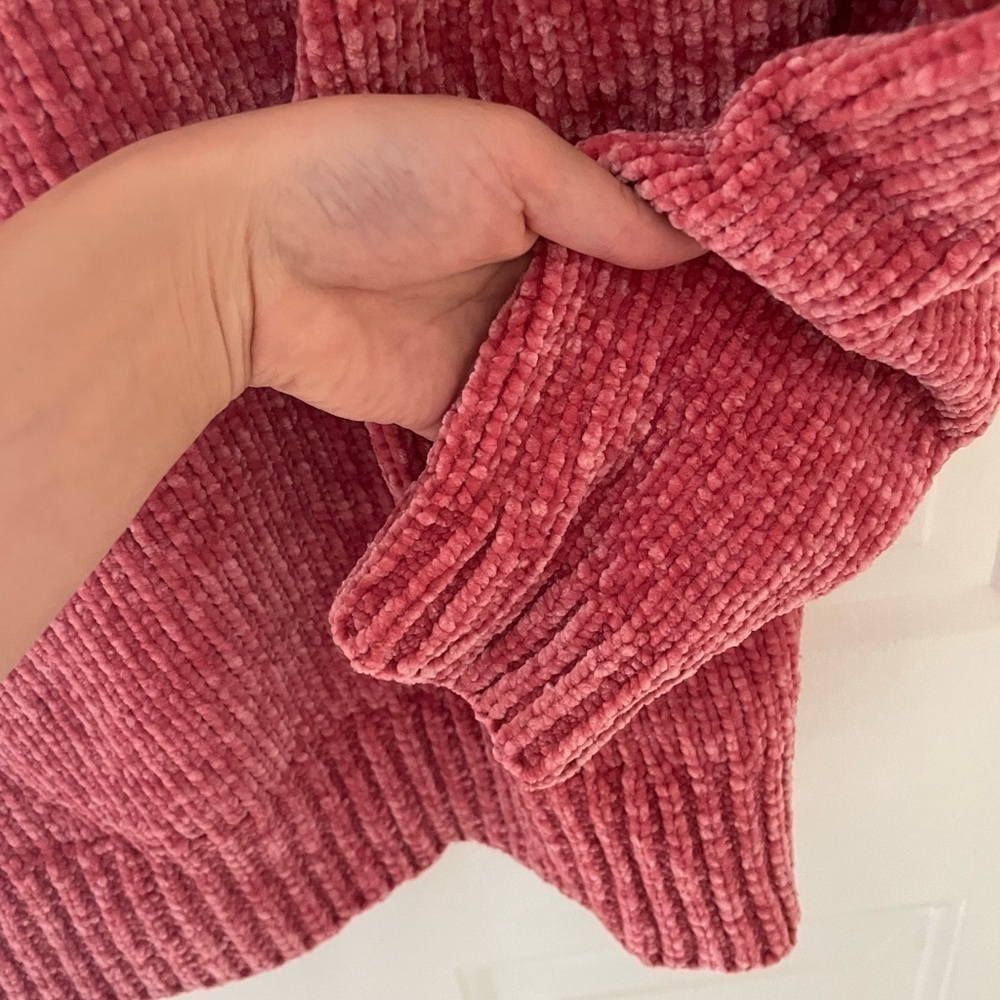 Gap Pink Velvet Like Vneck Casual Sweater Women XS Condition 9.5/10 no flaws - Picture 8 of 9